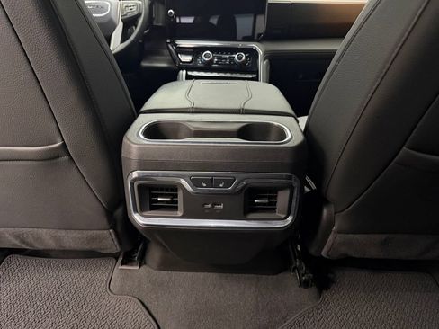 Used 2025 GMC Sierra 2500 Denali AWD/4WD image 30