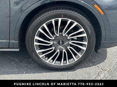 Used 2020 Lincoln Corsair Reserve w/ Appearance Package FWD image 12