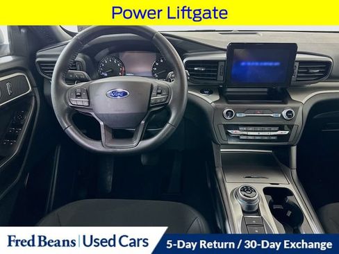Used 2020 Ford Explorer XLT AWD/4WD image 25