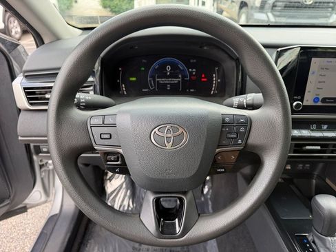 Certified 2025 Toyota Camry LE FWD image 14