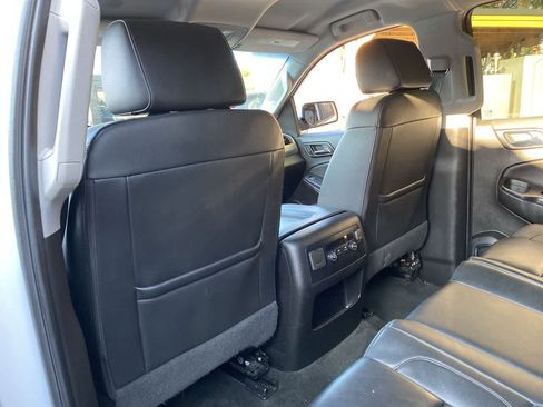 Used 2018 Chevrolet Suburban LT AWD/4WD image 15