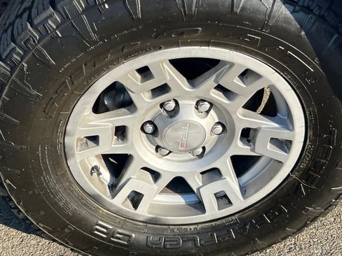 Used 2022 Toyota 4Runner SR5 Premium w/ Moonroof Package image 15