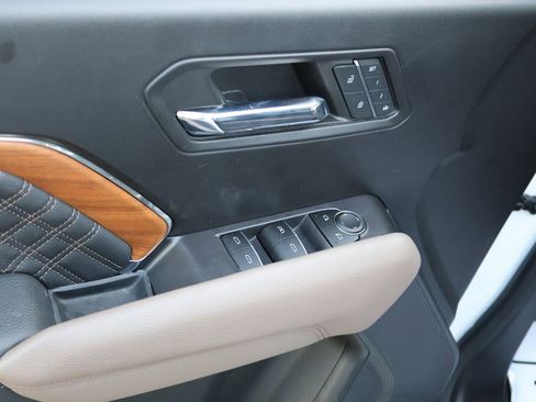 Used 2023 GMC Canyon Denali image 22