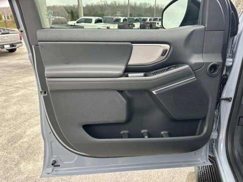 New 2025 Ford Expedition Active image 10