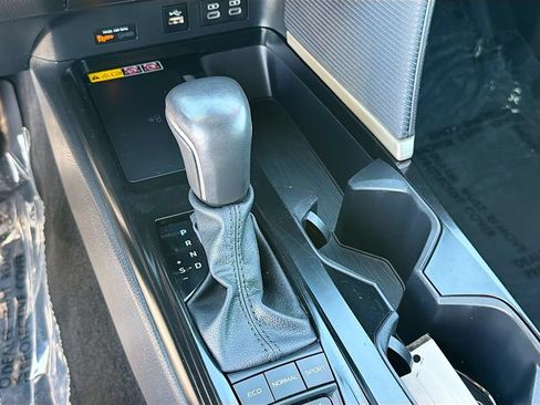 Used 2025 Toyota Camry SE FWD image 16