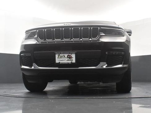 Used 2025 Jeep Grand Cherokee L Limited AWD/4WD image 20