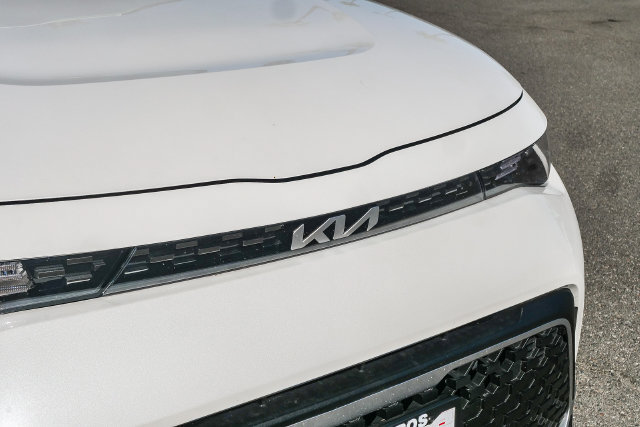Used 2025 Kia Soul LX w/ LX Technology Package FWD image 12