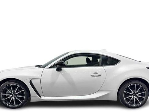 Used 2024 Toyota GR86 RWD image 1