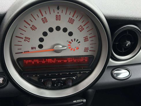 Used 2011 MINI Cooper Hardtop image 27