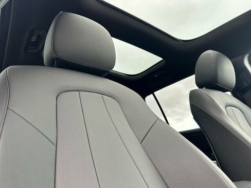 Used 2025 Mercedes-Benz GLB 250 image 21