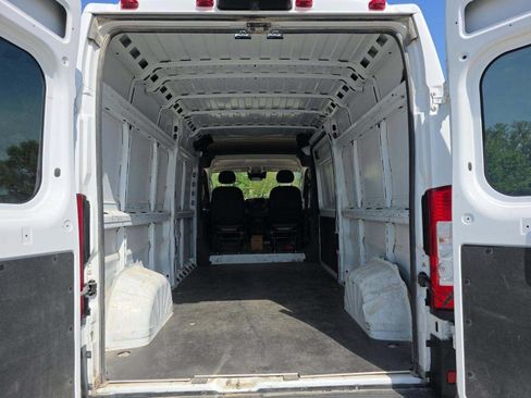 Used 2023 RAM ProMaster 2500 FWD image 10