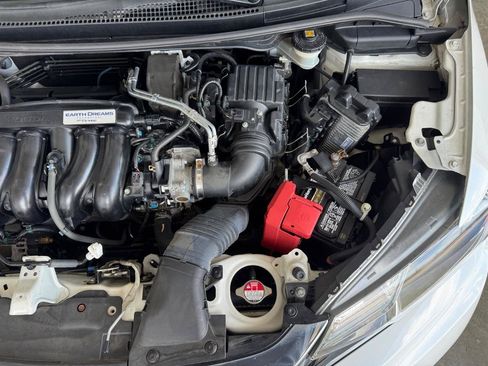 Used 2018 Honda Fit Sport image 37
