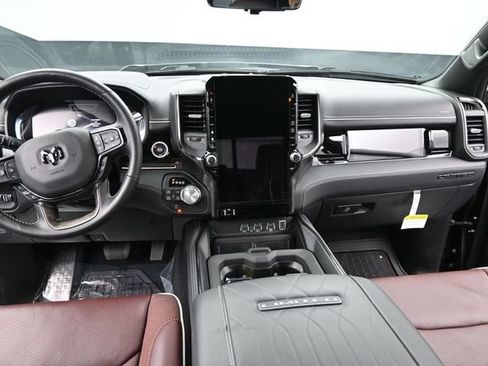 Used 2025 RAM 1500 Limited AWD/4WD image 9
