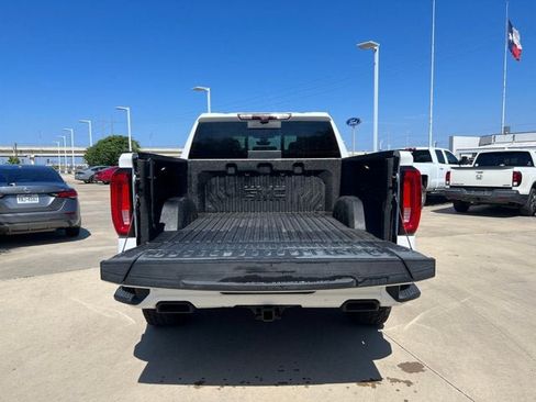 Used 2020 GMC Sierra 1500 AT4 w/ AT4 Premium Package AWD/4WD image 4