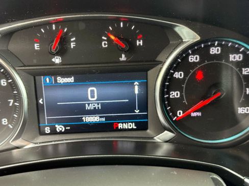 Certified 2024 Chevrolet Equinox LT w/ LPO, Floor Liner Package image 21