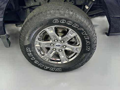 Used 2021 Ford F150 Lariat AWD/4WD image 32