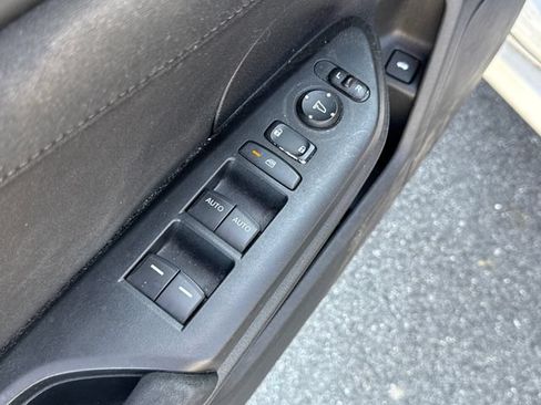 Used 2019 Honda Civic EX image 25