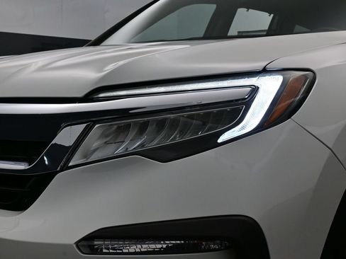 Used 2021 Honda Pilot Touring image 42