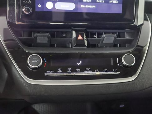 Used 2024 Toyota Corolla LE image 39