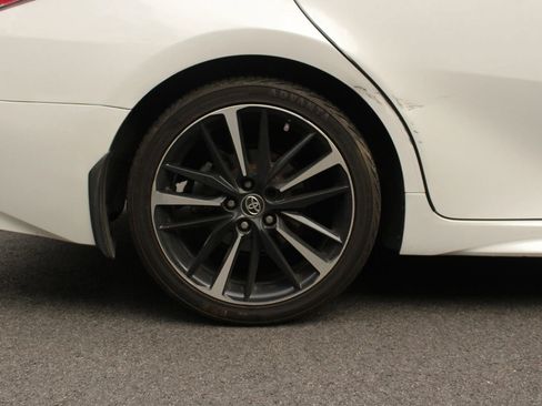 Used 2019 Toyota Camry XSE FWD image 5