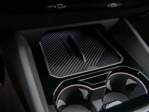 New 2026 BMW 540i xDrive w/ Premium Package image 23