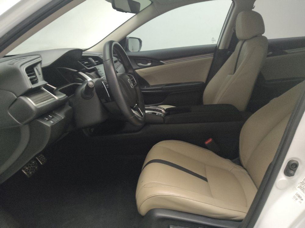 Used 2019 Honda Civic Touring image 17