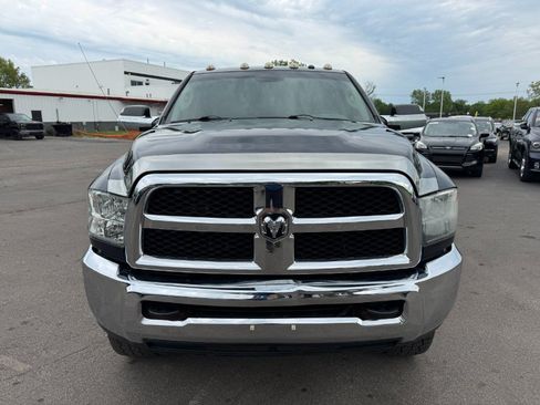 Used 2014 RAM 2500 Tradesman w/ Chrome Appearance Group AWD/4WD image 8