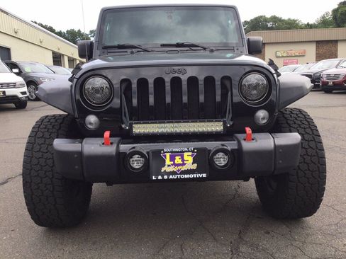 Used 2016 Jeep Wrangler Sport AWD/4WD image 4