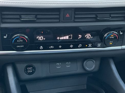 New 2026 Nissan Rogue SV image 32