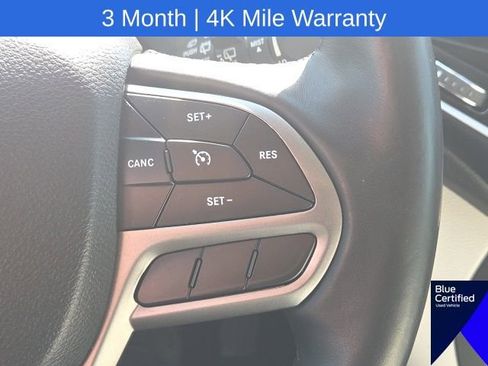 Used 2019 Jeep Cherokee Limited FWD image 40