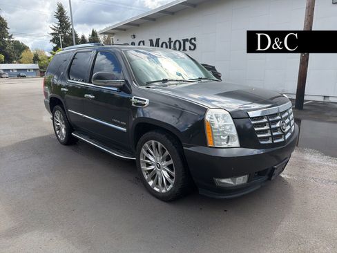 Used 2010 Cadillac Escalade Hybrid image 1