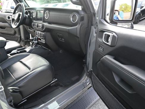 Used 2021 Jeep Wrangler Unlimited Sahara w/ Cold Weather Group image 25