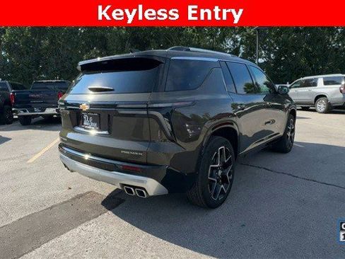 Used 2024 Chevrolet Traverse RS image 10