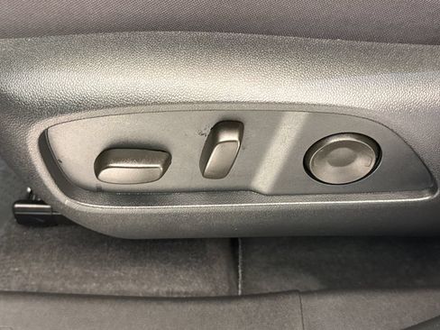 Used 2026 Chevrolet Equinox ACTIV w/ Convenience Package III AWD/4WD image 23