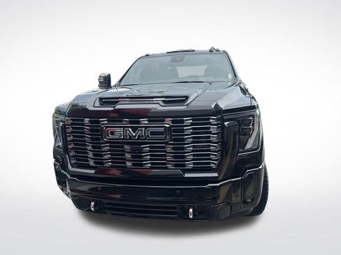 Used 2025 GMC Sierra 2500 Denali Ultimate AWD/4WD image 2