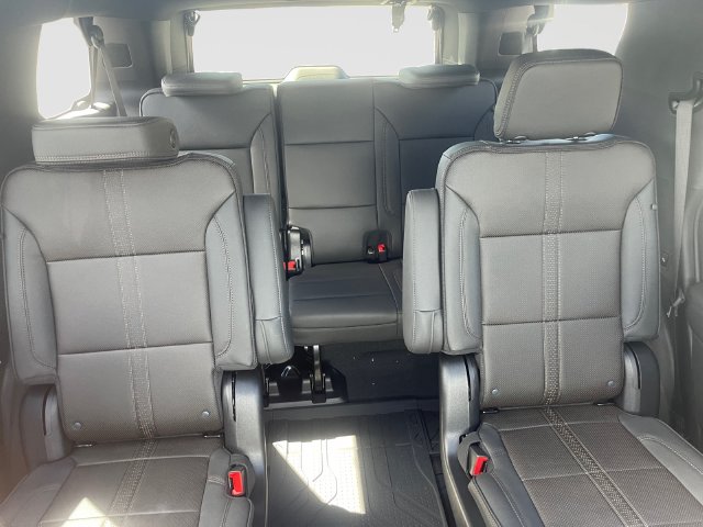 New 2026 Chevrolet Tahoe High Country w/ Sun And Tow Package AWD/4WD image 17