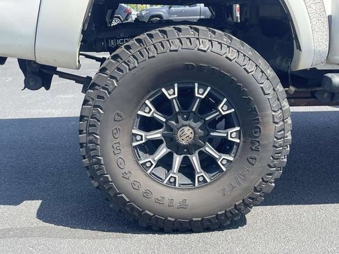 Used 2012 Toyota Tacoma 4x4 Double Cab w/ TRD Off-Road Pkg image 9