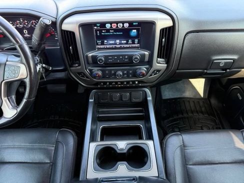 Used 2019 GMC Sierra 2500 Denali w/ Duramax Plus Package AWD/4WD image 22