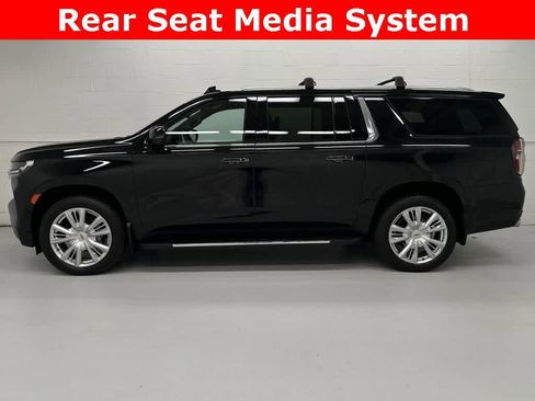 Used 2021 Chevrolet Suburban High Country image 3