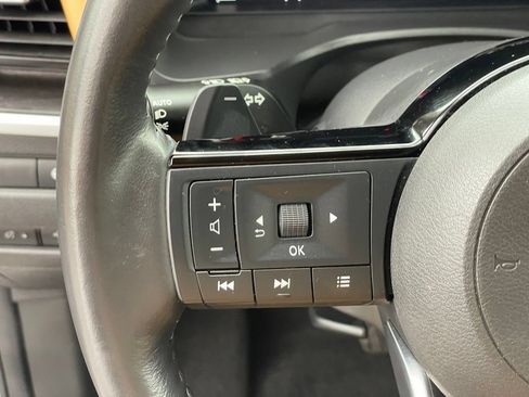 Certified 2023 Nissan Rogue Platinum w/ Platinum Premium Package AWD/4WD image 16