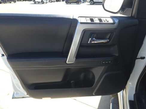 Used 2020 Toyota 4Runner Limited AWD/4WD image 20