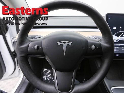 Used 2021 Tesla Model 3 Standard Range Plus image 10