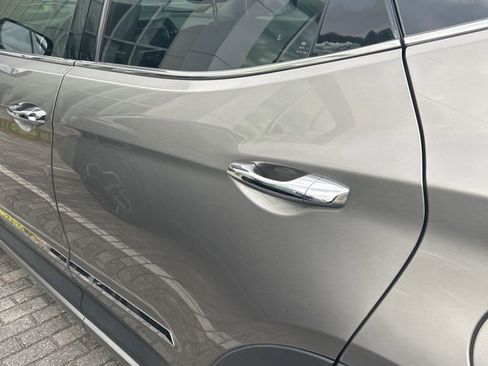 Used 2018 Hyundai Santa Fe Sport w/ Cargo Package FWD image 12