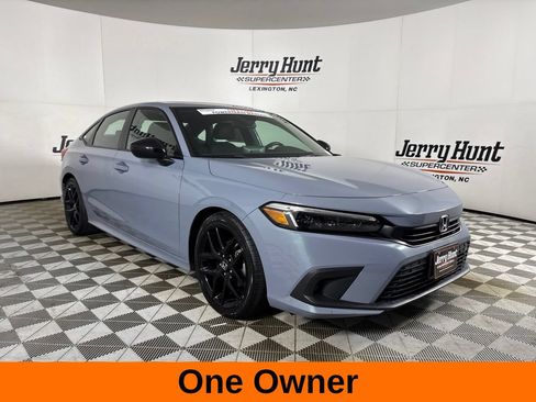 Used 2024 Honda Civic Sport image 4