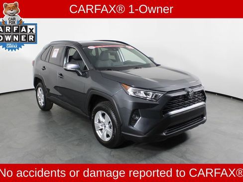 Used 2020 Toyota RAV4 XLE w/ Convenience Package image 4