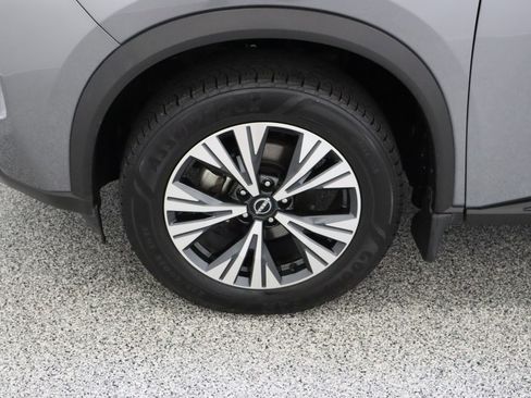 Used 2023 Nissan Rogue SV image 11