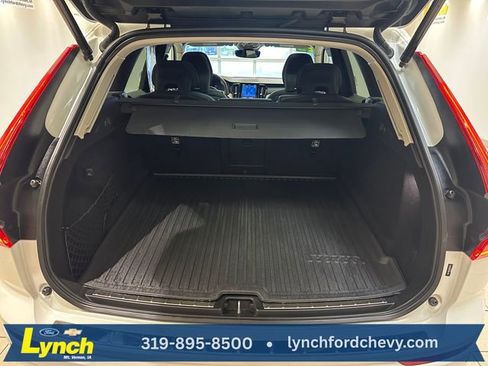 Used 2022 Volvo XC60 B5 Inscription w/ Advanced Package AWD/4WD image 21