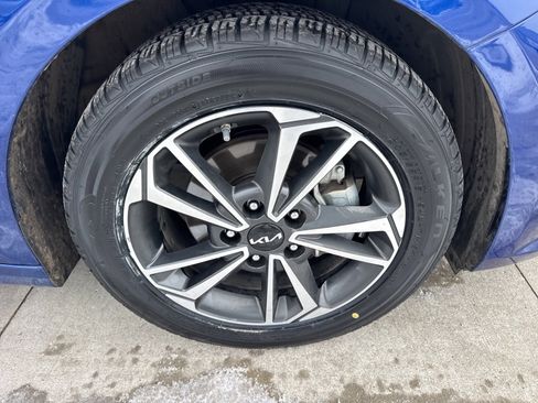 Used 2024 Kia Forte LXS image 19