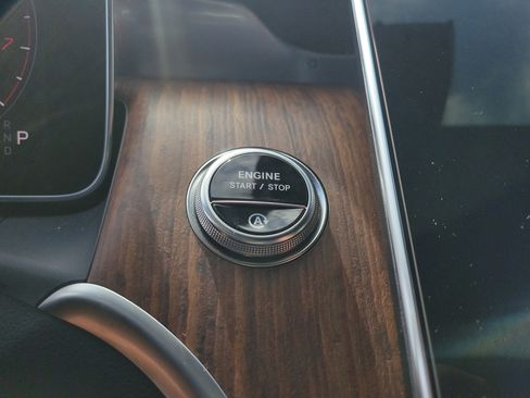 Certified 2026 Mercedes-Benz GLC 300 4MATIC image 34