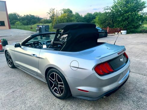Used 2020 Ford Mustang Premium RWD image 7